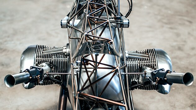 Birdcage from behind and from above