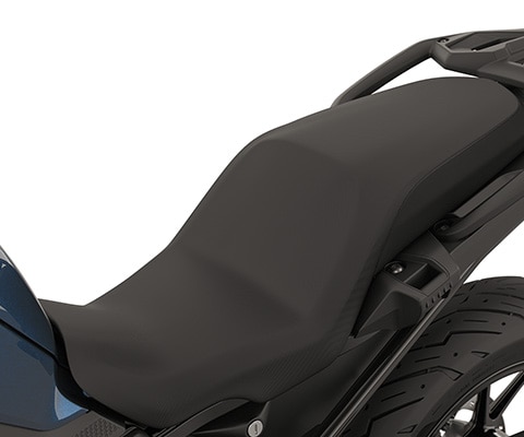 Extra low seat of the F 800 GS