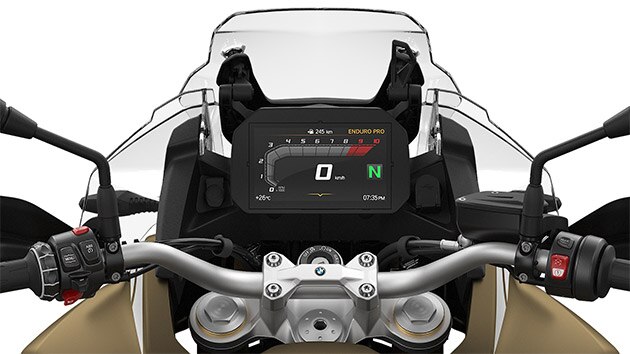 Näemme F 850 GS Adventuren 6,5 tuuman TFT-näytön.