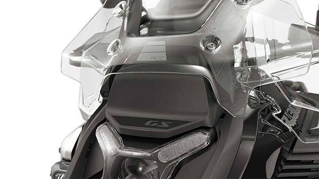 Electrically adjustable windscreen